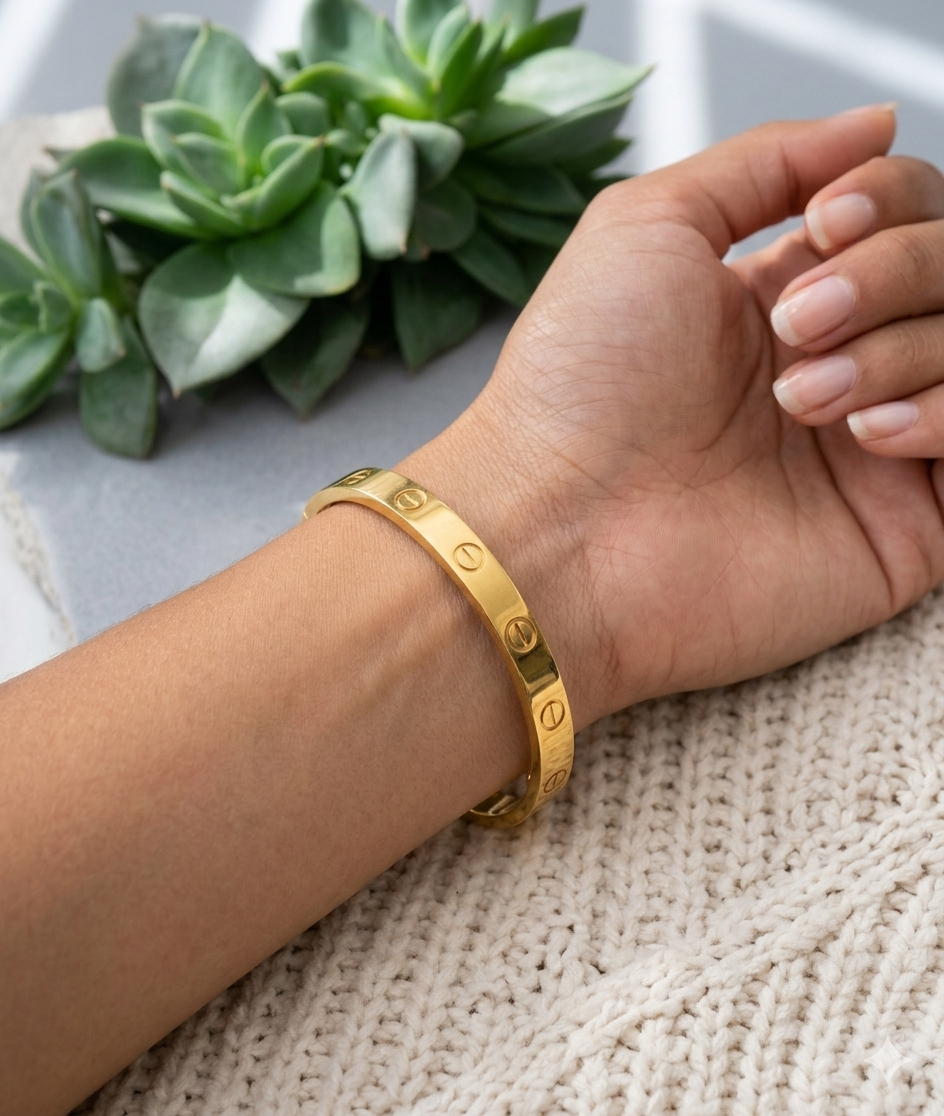 Gold-Plated Screw Motif Bangle