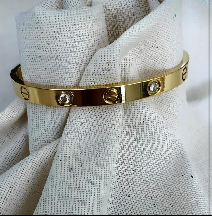 Cartier bracelet -best quality