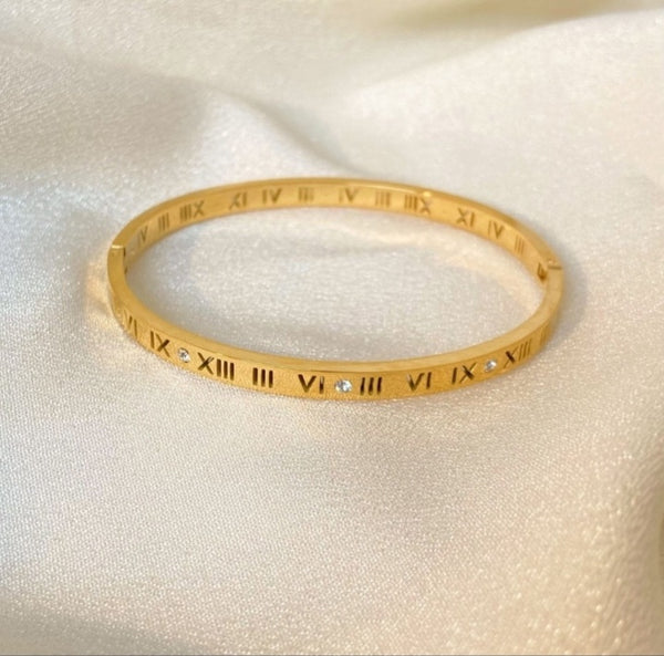 Roman number cut & stone bangle bracelet