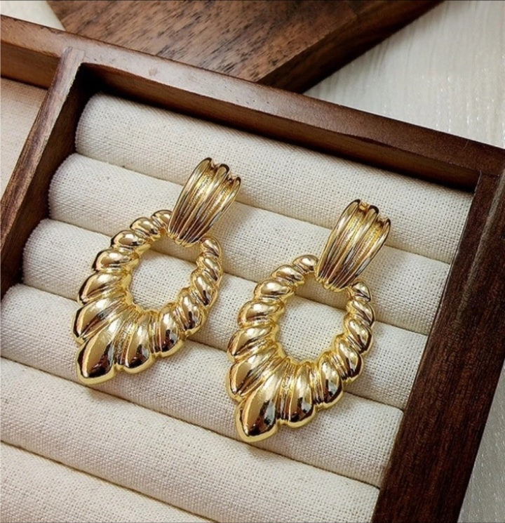Chunky and bold design stud earrings