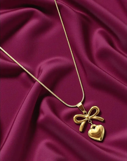 Bow and Heart Pendant necklace